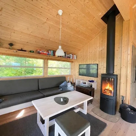 Nyaraló Tiurhytta, Peaceful Getaway In The Mountains Flå